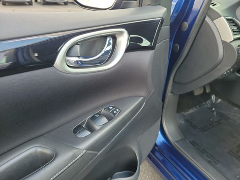 Certified 2018 Nissan Sentra SV FWD image 18