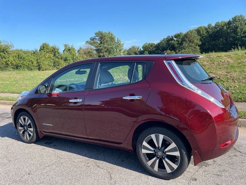 Used 2016 Nissan Leaf SV image 4