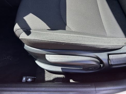Used 2024 Kia Forte LXS FWD image 11