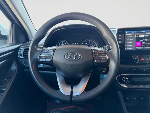 Used 2018 Hyundai Elantra GT FWD image 27
