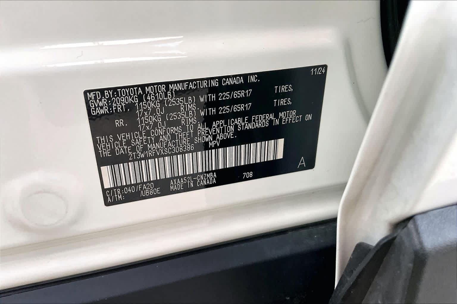 Used 2025 Toyota RAV4 XLE w/ Weather Package FWD image 33