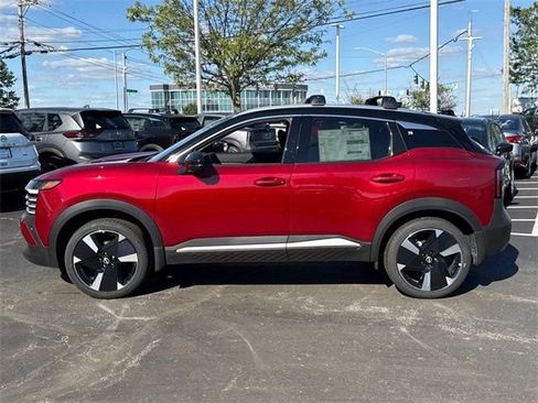 New 2026 Nissan Kicks SR w/ Cold Weather Package image 4