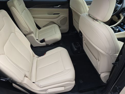 New 2025 Jeep Grand Cherokee L Limited w/ Trailer Tow Package image 25