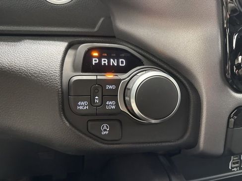 New 2026 RAM 1500 Express AWD/4WD image 30