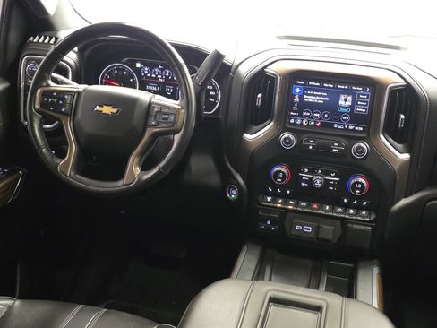 Used 2022 Chevrolet Silverado 2500 High Country w/ Z71 Off-Road Package image 5