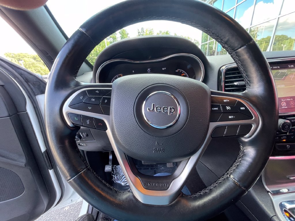 Used 2022 Jeep Grand Cherokee Laredo X AWD/4WD image 11