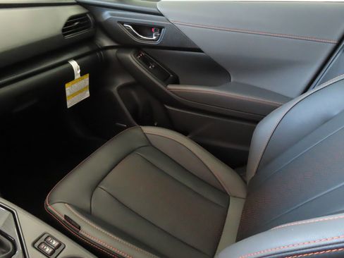 Used 2025 Subaru Crosstrek 2.5i Limited w/ Crosstrek Mirror Package image 21