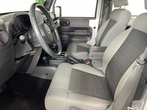 Used 2008 Jeep Wrangler X AWD/4WD image 2