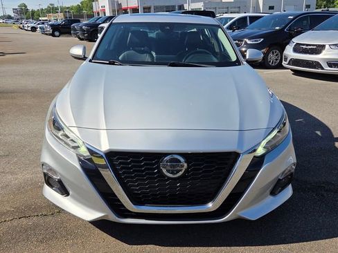 Used 2020 Nissan Altima 2.5 SL FWD image 2