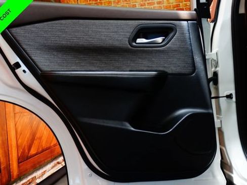 Certified 2023 Nissan Rogue SV AWD/4WD image 39