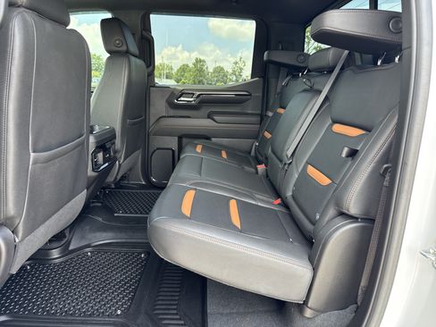 Used 2023 GMC Sierra 1500 AT4 w/ AT4 Premium Package AWD/4WD image 32