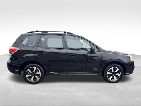 Used 2018 Subaru Forester 2.5i w/ Alloy Wheel Package AWD/4WD image 8