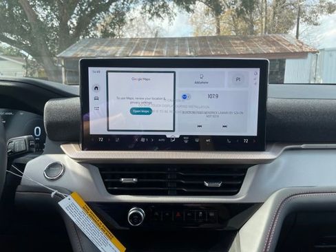 New 2026 Ford Explorer Active w/ Active Comfort Package image 18