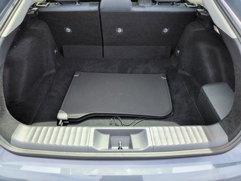 Used 2025 Toyota Prius LE image 23