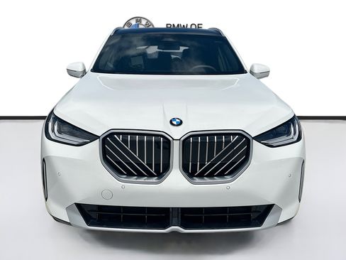 New 2025 BMW X3 xDrive30i w/ Convenience Package image 2