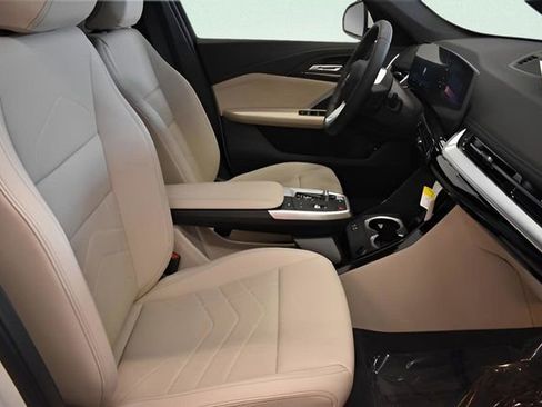 Used 2025 BMW X1 xDrive28i w/ Convenience Package image 15
