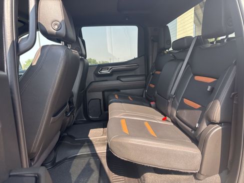 Used 2024 GMC Sierra 1500 AT4 image 10