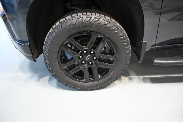 Used 2022 Chevrolet Silverado 1500 Custom Trail Boss w/ Safety Confidence Package AWD/4WD image 28