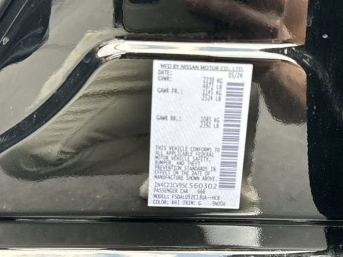 Certified 2025 Nissan Leaf SV Plus FWD image 30