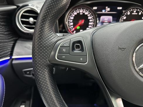Used 2018 Mercedes-Benz E 300 4MATIC image 21