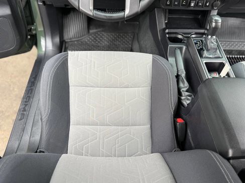 Used 2022 Toyota Tacoma TRD Off-Road image 76