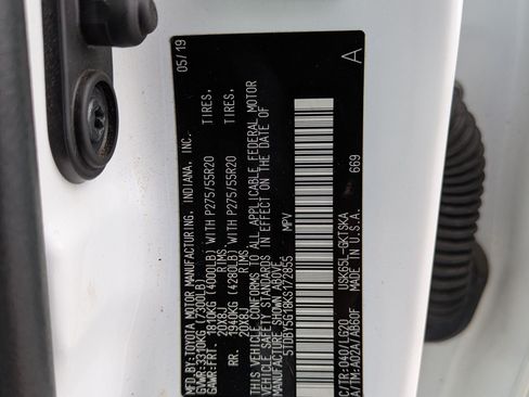 Used 2019 Toyota Sequoia TRD Sport w/ TRD Sport Premium Package AWD/4WD image 34
