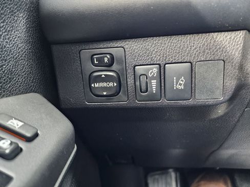 Used 2018 Toyota RAV4 XLE image 17