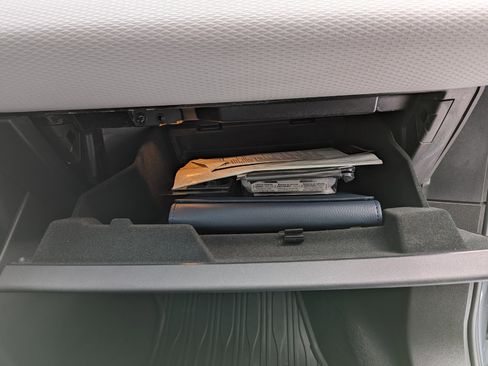 Used 2022 Land Rover Range Rover Evoque R-Dynamic S image 39