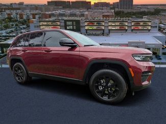 New 2025 Jeep Grand Cherokee Altitude video 1