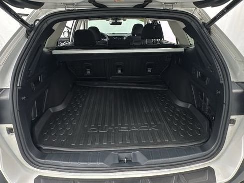Used 2022 Subaru Outback Premium image 15