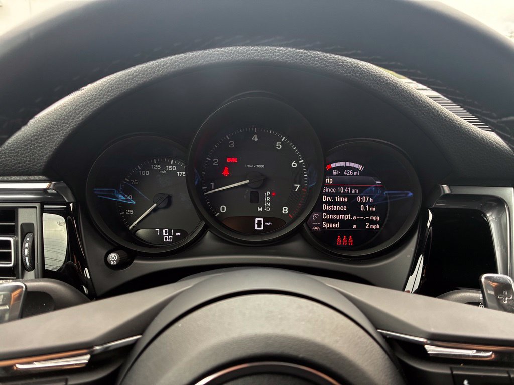 Certified 2026 Porsche Macan AWD/4WD image 37