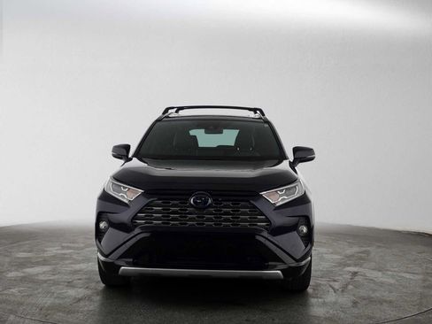 Used 2019 Toyota RAV4 XSE w/ XSE Weather Package AWD/4WD image 8