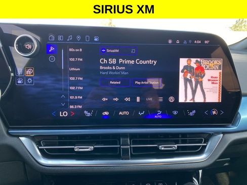 Used 2025 Chevrolet Equinox EV LT w/ Convenience Package image 9