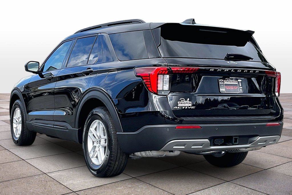 New 2026 Ford Explorer Active w/ Active Comfort Package RWD image 3