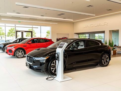 New 2024 Jaguar XF R-Dynamic SE image 19