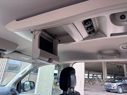 Used 2012 Dodge Grand Caravan Crew w/ Crew Value Pkg FWD image 10