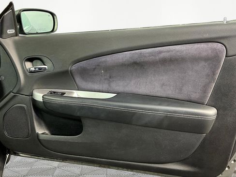 Used 2011 Chrysler 200 S FWD image 24