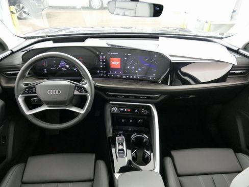New 2025 Audi Q5 Premium Plus image 24