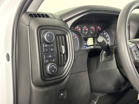 Used 2020 Chevrolet Silverado 1500 Custom w/ Custom Value Package AWD/4WD image 11
