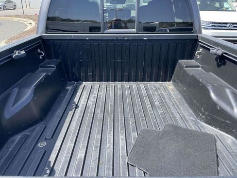 Used 2019 Toyota Tacoma SR5 RWD image 46