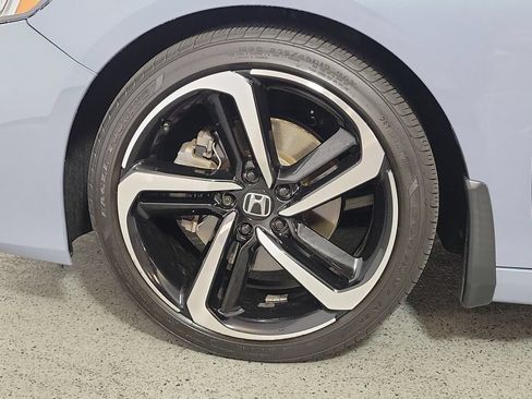 Used 2022 Honda Accord Sport image 9
