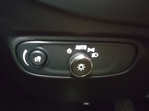 Used 2024 Chevrolet Equinox LT image 23