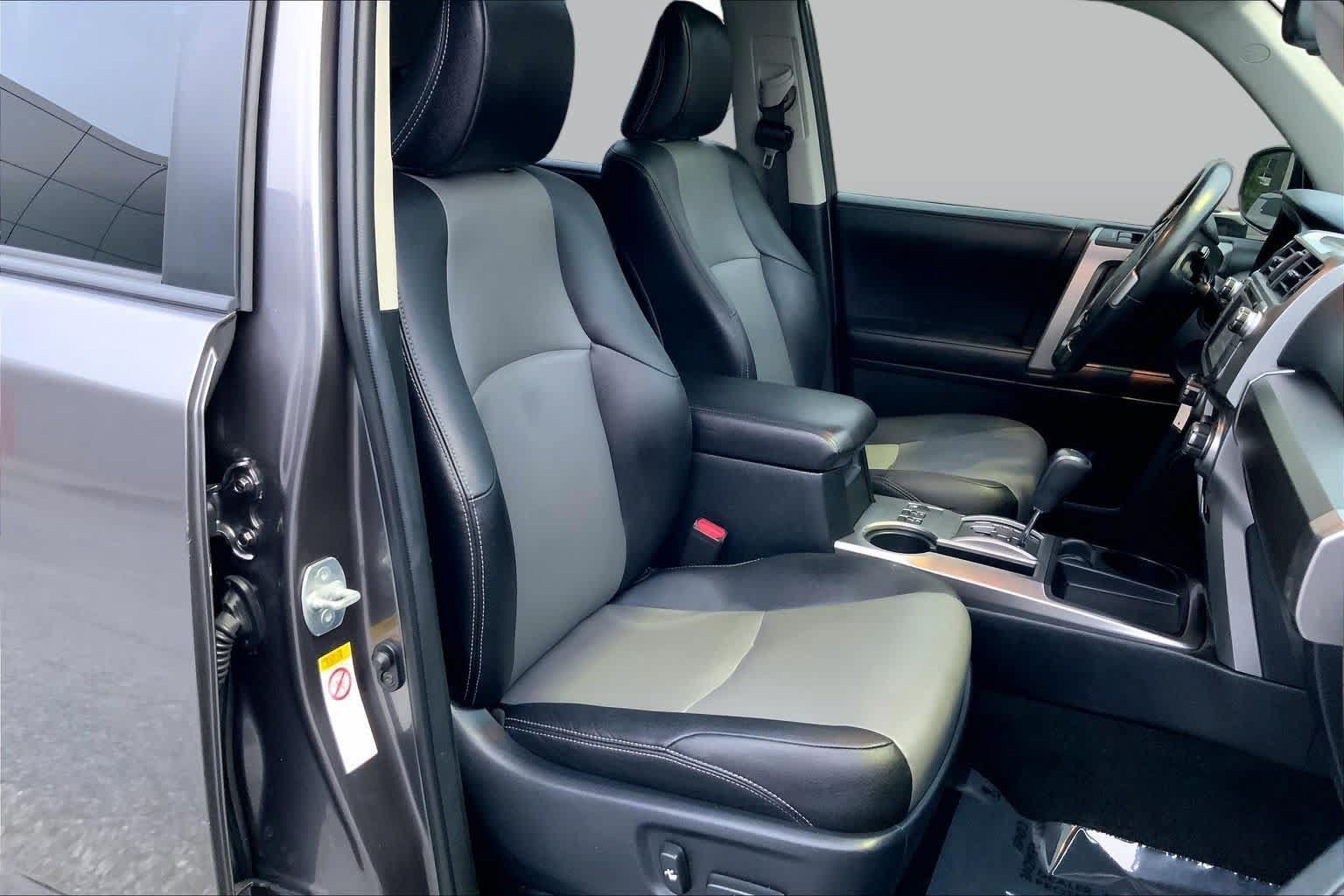 Used 2018 Toyota 4Runner SR5 Premium RWD image 8