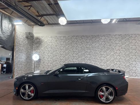 Used 2018 Chevrolet Camaro SS RWD image 4