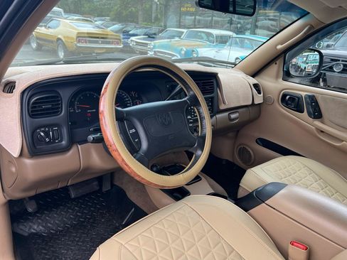 Used 1999 Dodge Durango 4WD image 11