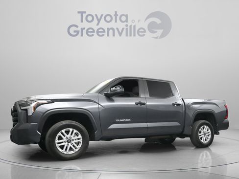 Used 2025 Toyota Tundra SR5 AWD/4WD image 2