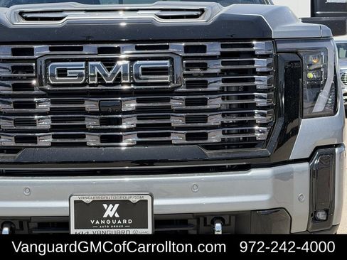 Used 2026 GMC Sierra 2500 Denali Ultimate AWD/4WD image 4
