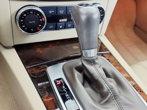 Used 2013 Mercedes-Benz C 250 Sedan image 21