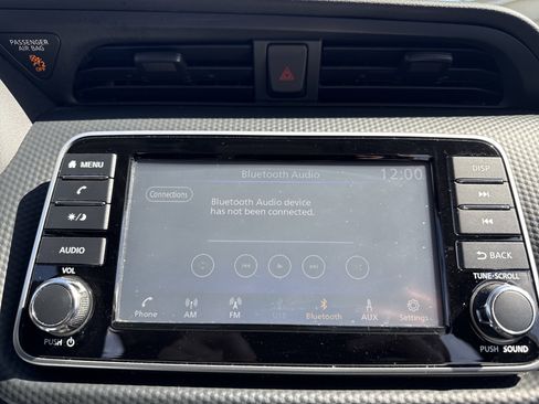 Used 2021 Nissan Kicks S FWD image 18