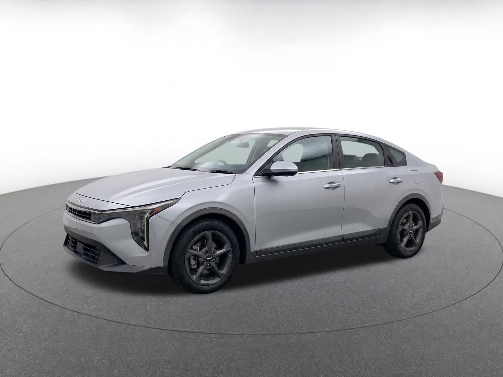 Used 2026 Kia K4 FWD image 3